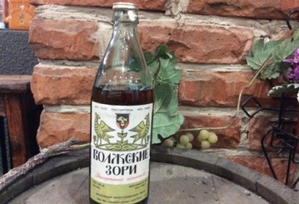 Szovjet alkoholos italok () Szovjet alkoholtartalmú italok
