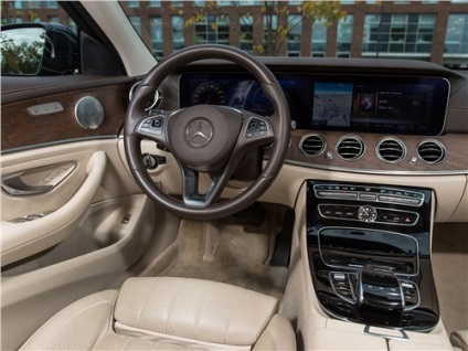 Benchmark Mercedes-Benz E-osztály, jaguar xf