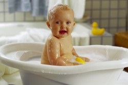 A száraz bőr az újszülöttben, mit kell tenni, hogyan kell kezelni a száraz bőr csecsemőknél (fotó és videó)