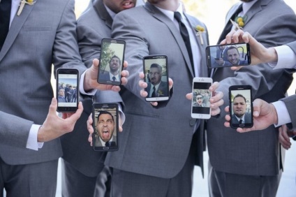 Esküvői kreatív 15 ország fényképeit barátaival vőlegénye