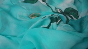 Fabric krepp chiffon az anyag leírása, tulajdonságai, előnyei és hátrányai