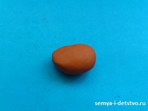 Zsiráf a plasztikákat - egy egzotikus állat, hosszú nyakkal (állat) Zsiráf a plasztikákat - egy egzotikus állat, hosszú nyakú