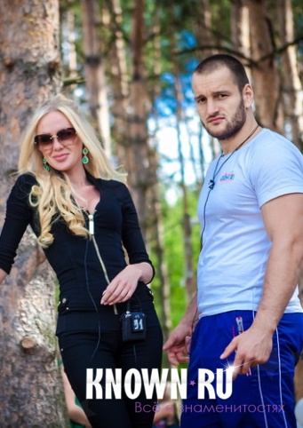 Alexey Samsonov és Yulya Schaulina után a projekt (Building 2 Samsonov) Alexey Samsonov és Yulya Schaulina után a projekt