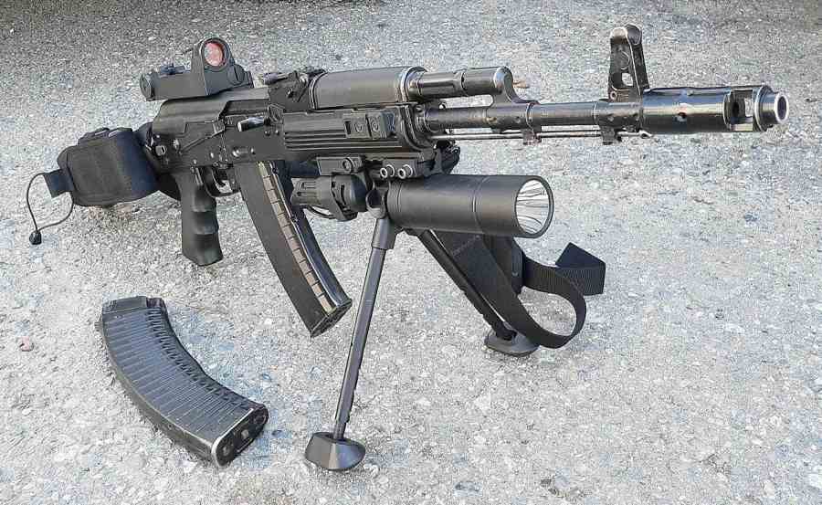 Kalasnyikov gépkarabély (Karden alkalmazottak különleges egységek) a Kalashnikovs