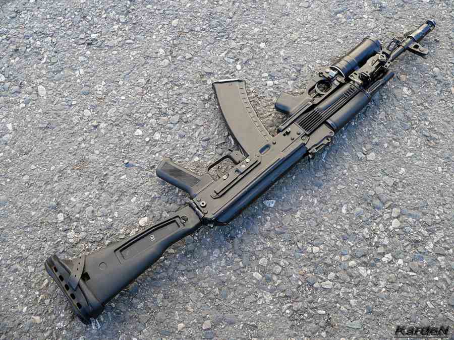 Kalasnyikov (Kalasnyikov) a Kalashnikovs