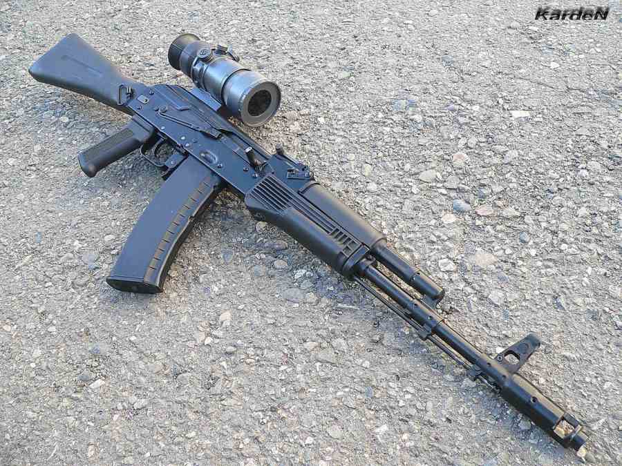 Kalasnyikov (Kalasnyikov) a Kalashnikovs
