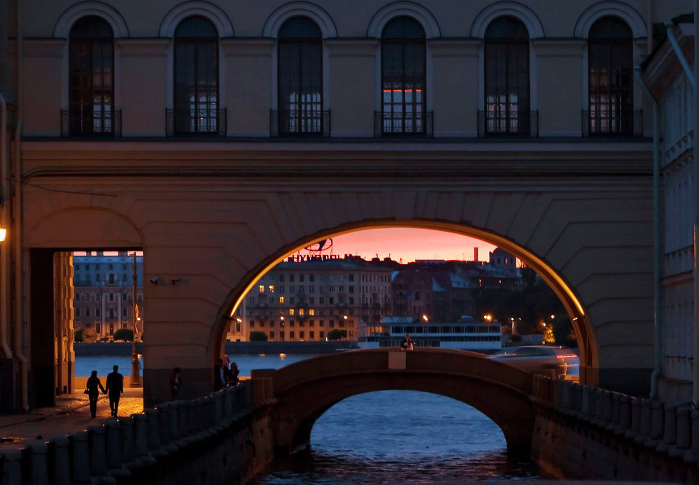 Fehér éjszakák Szentpéterváron, amikor a kezdő és 2017 végéig