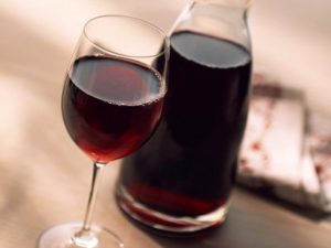 Ház a szőlőből készült bor Isabella egy egyszerű recept, hogyan kell csinálni
