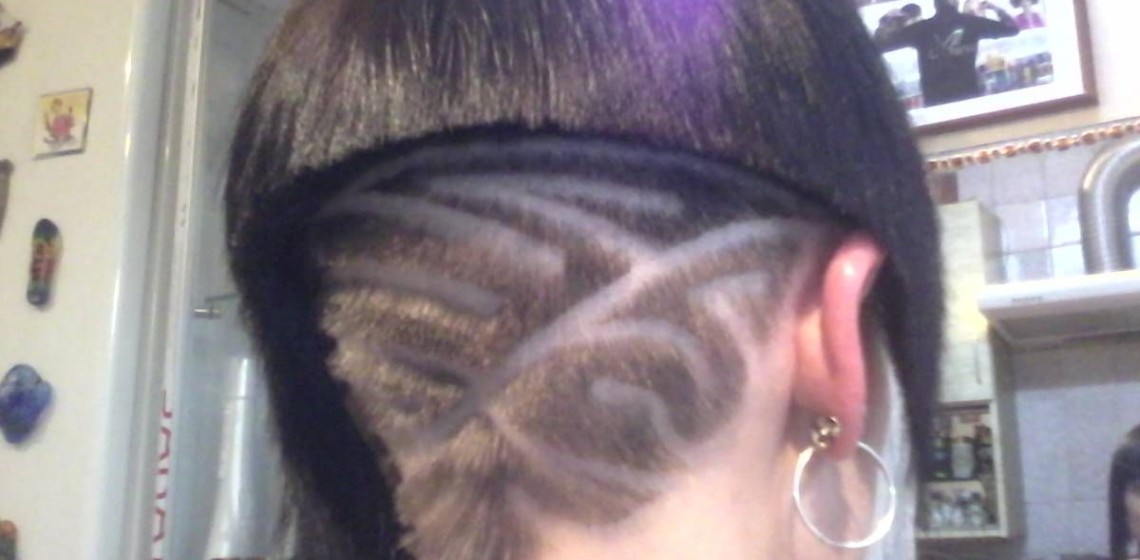 Extrém női frizura - fénykép és videó felülvizsgálat népszerű extravagáns frizurák