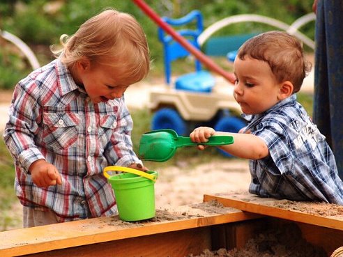 Hogyan kell tanítani a gyermeket, hogy álljon fel magának (magát a gyermek felállni) Hogyan kell tanítani a gyermeket, hogy kiállni magukért