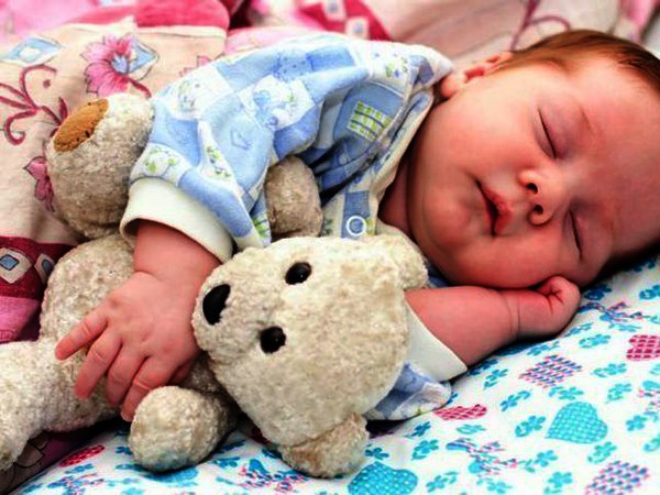 Hogyan kell tanítani a baba elaludni, és végre aludni