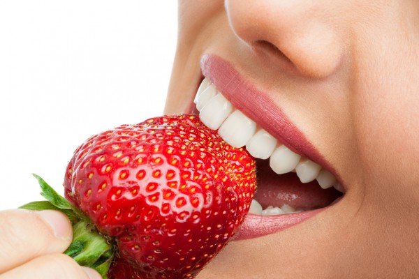 Як відбілити зуби содою в домашніх умовах можна відбілити харчовою содою