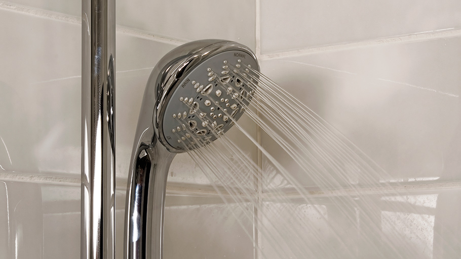 Hogyan tisztítható zuhanyfejek származó vízkő