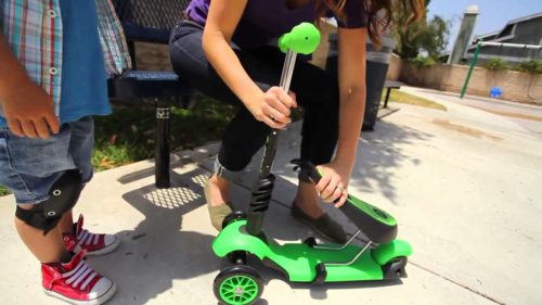 Hogyan lehet hajtani a robogó (a legjobb módja annak, hogy válasszon) Hogyan lehet hajtani a robogó