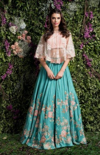 Hogyan válasszuk ki a tökéletes európai menyasszonyi ruha az indiai stílusban, divatos ruha