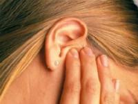 Csepp fülzsír a fül (kezelésére füldugót)