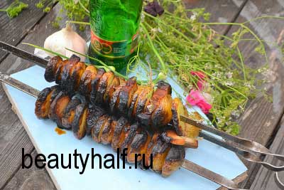 Burgonya a grill egy fél (burgonya) Burgonya a grill tökéletes fele