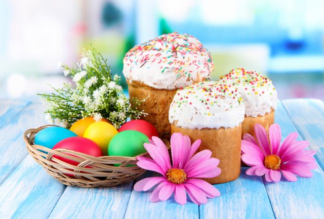 Cake - egy egyszerű recept egy fotót a következő lépéseket száraz élesztő és élesztő nélkül kezdőknek (recept) Cake - egy egyszerű recept egy fotót a következő lépéseket száraz élesztő és élesztő nélkül kezdőknek