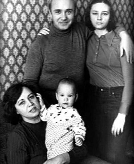 Kuravleva Nina Vasilevna életrajz, a személyes élet, fénykép (V.) Kuravleva Nina Vasilevna életrajz, a személyes élet, fotók