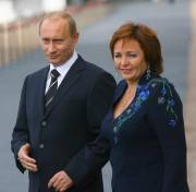 Lyudmila Putin terhes