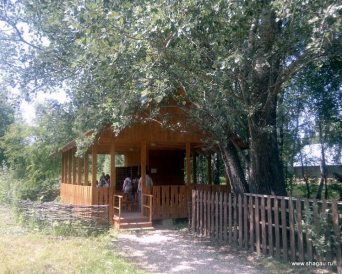 Melikhovo kastély és (könyv egy túra Barton) Melikhovo kastély és