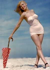 Marilyn Monroe fürdőruha (Marilyn) Merilin Monro a fürdőruhát