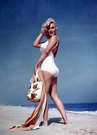 Marilyn Monroe fürdőruha (Monroe) Merilin Monro a fürdőruhát
