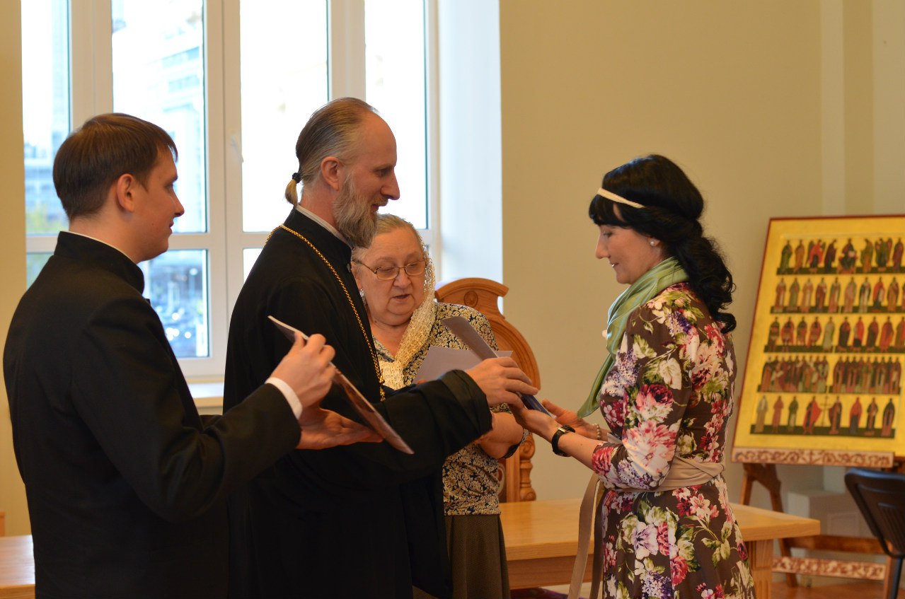 Állítsa be a katechetikai tanfolyamokat a Jekatyerinburg Rabbiképző folytatódik