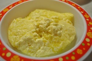Főzés omlett a gyermek 1 éves ízletes ételek gyerekeknek (rántotta a gyermek 1 éves recept) Főzés omlett a gyermek 1 éves ízletes ételek gyerekeknek