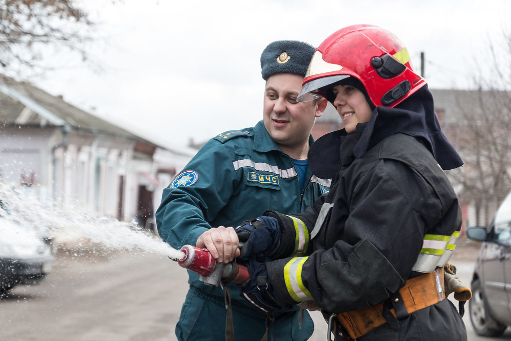 Szerepjáték, vagy én tűzoltó volt, Ana Stas (szakma egy nap) Szerepjáték, vagy én tűzoltó volt, Ana Stas