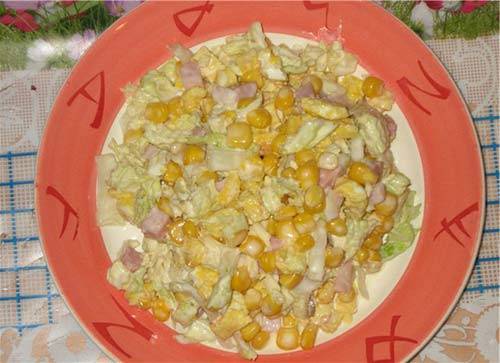 Coleslaw füstölt kolbász (szalámi) Káposztasaláta füstölt kolbásszal