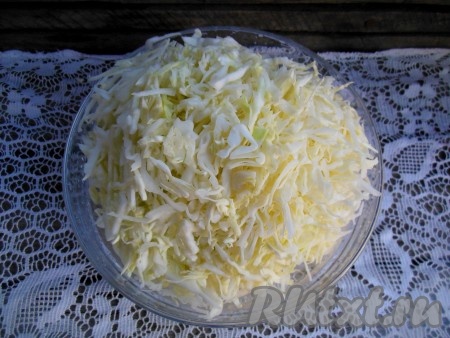 Saláta káposzta, kolbász és a kukorica - recept fotókkal (káposzta) Saláta káposzta, kolbász és a kukorica - a recept egy fotó