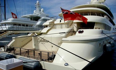 A legtöbb ismert parkoló Yacht (hajókirándulást) A legismertebb és parkoló jachtok