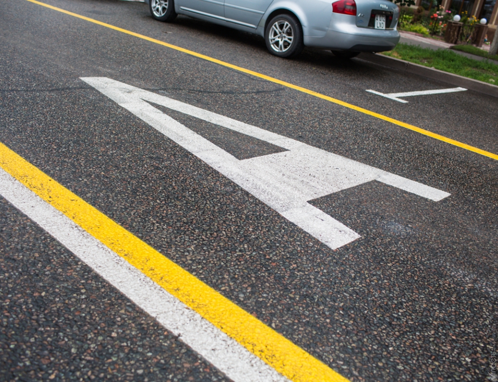 Az előírt büntetést utazás egy buszsáv a járművön