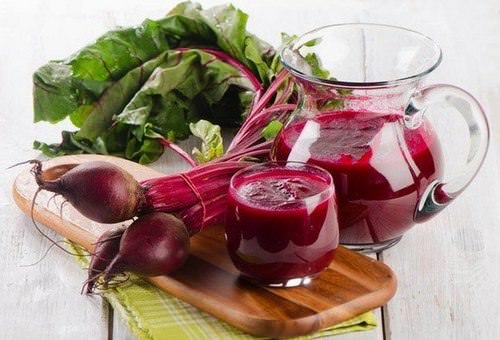 Répa juice hasznos tulajdonságok és ellenjavallatok, szabályokat a készítmény a levelek, gumós növények (cukorrépa) Répa juice hasznos tulajdonságok és ellenjavallatok, szabályokat a készítmény a lombozat, gyökerek,