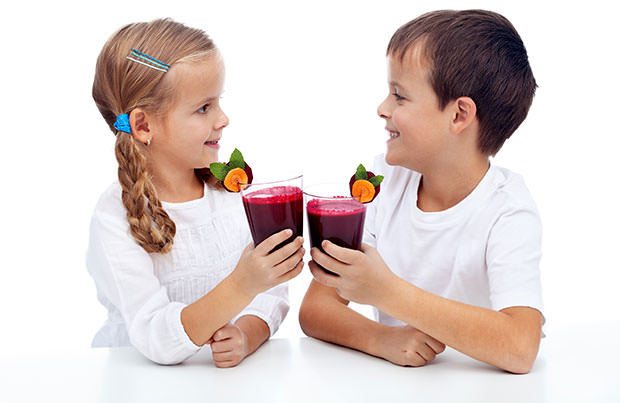 Répa juice hasznos tulajdonságok és ellenjavallatok, szabályokat a készítmény a levelek, gumós növények (cukorrépa) Répa juice hasznos tulajdonságok és ellenjavallatok, szabályokat a készítmény a lombozat, gyökerek,