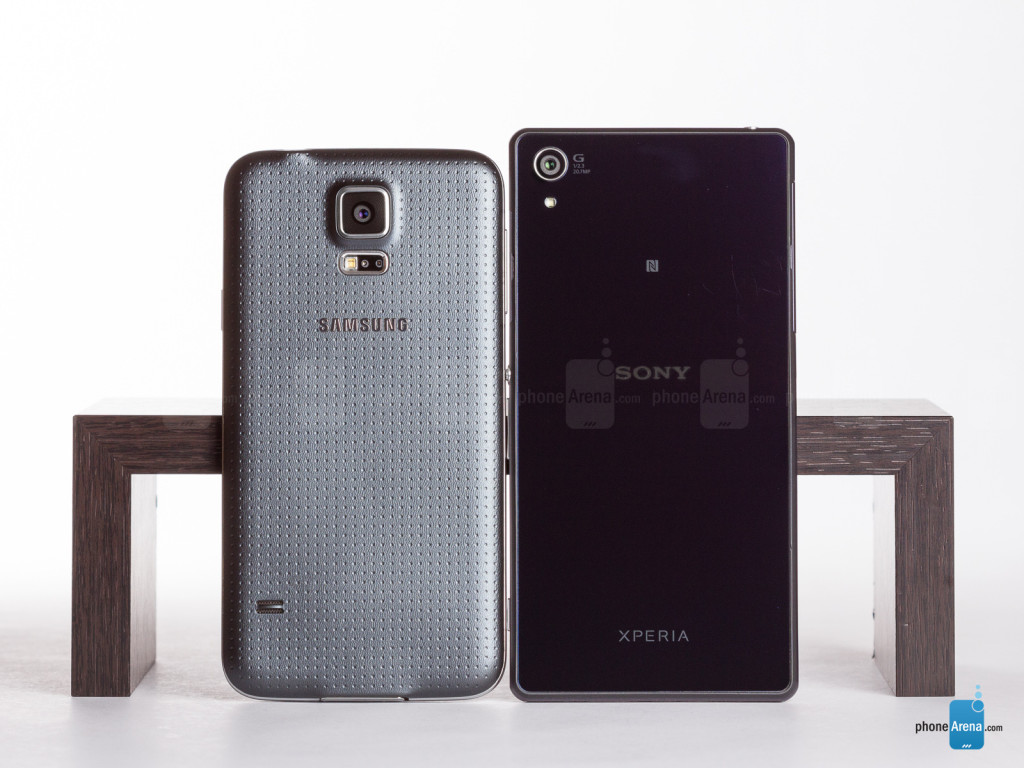Összehasonlítása Samsung Galaxy S5 és Sony Xperia z2 válasszon egy okostelefon