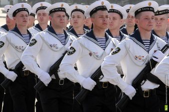E menni szolgálni a Navy (fiatalok) E menni szolgálni a Navy
