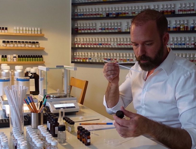 Dezodor stift kezeddel (kókuszolaj kényelem kanál) Dezodor stift saját kezűleg