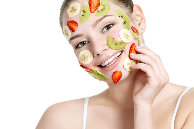 Milyen előnyei vannak az eper arcpakolás receptek