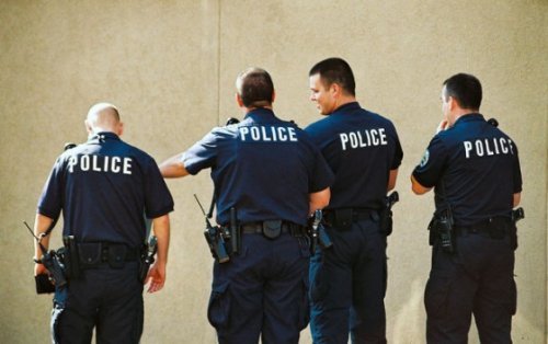 Törvény - a rendőrség - vagy - a rendőrség (kor zamylivat fő) Törvény - a rendőrség - vagy - Police