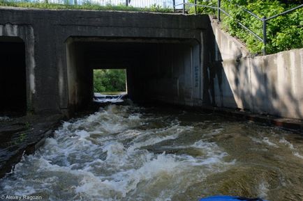 20 km-re 12 órán tutaj Iset egy vízum Chemmash katamarán