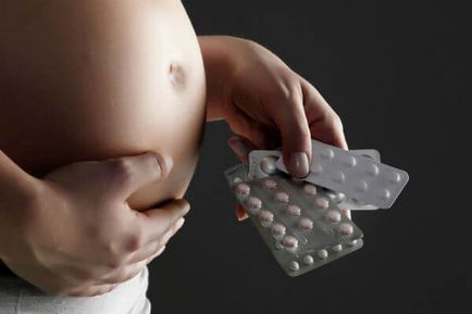 Mit tehetünk, hogy egy hideg gyógyszert és a terhes nők kedvelt receptek kezelésére és