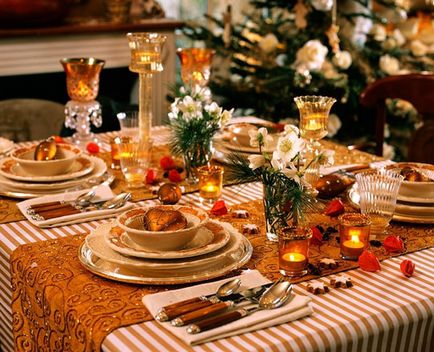 Mit tesz az asztalra az új év 2017. ötleteket élelmiszer és ünnepi asztali díszek