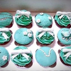Mi lehet választani az esküvői torta vagy cupcakes (cupcakes) Mi lehet választani az esküvői torta vagy cupcakes