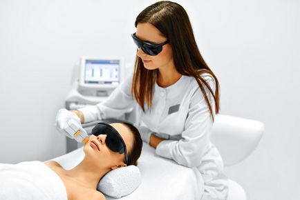 Fényterápia bőr kezelése, megszüntetése pigmentáció és a pattanások (acne) Fényterápia bőr kezelése, megszüntetése pigmentáció és a pattanások