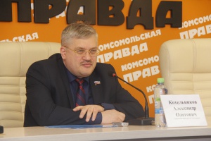 Általános igazgatója OJSC - hő - Aleksandr Kotelnikov tartotta első sajtótájékoztatóján