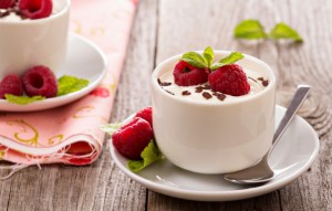 Joghurt - előnyök és ártalmak használatából származó gyermekek, hasznos és káros tulajdonságait natúr joghurt,