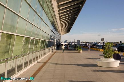 Hogyan lehet eljutni Chopin Airport Varsóban