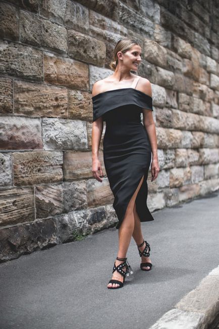 Hogyan kell viselni a fekete ruha elegáns nyári 50 fotosovetov - boldog nő